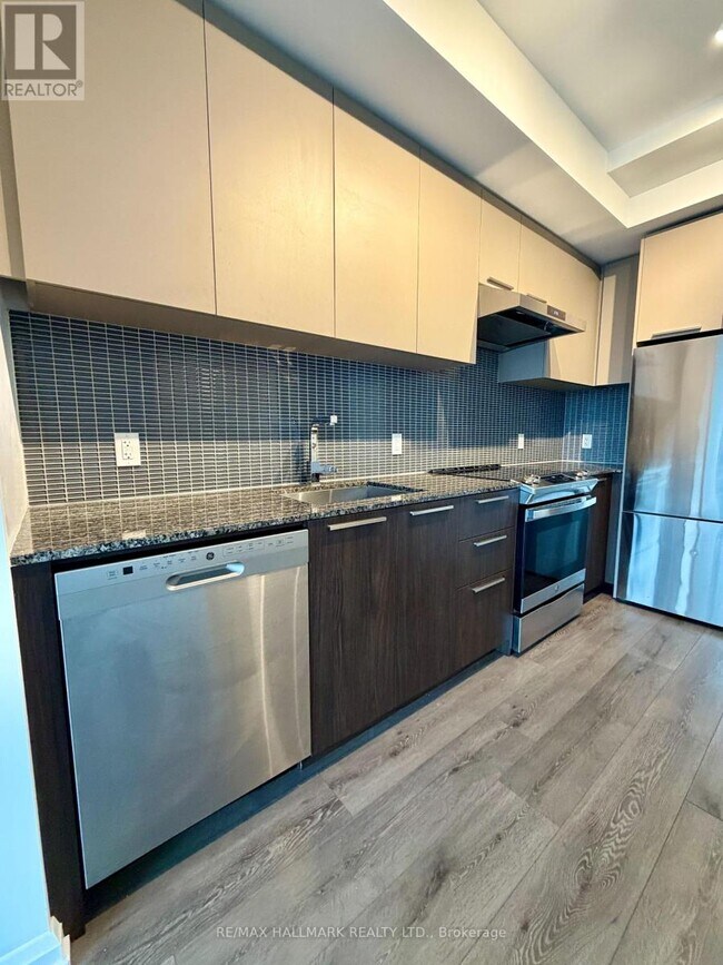 Photo - 4208 Dundas St W Unit 703