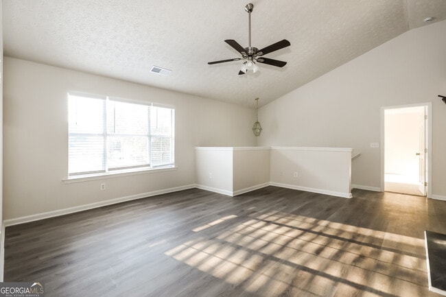 Photo - 824 Piccadilly Cir