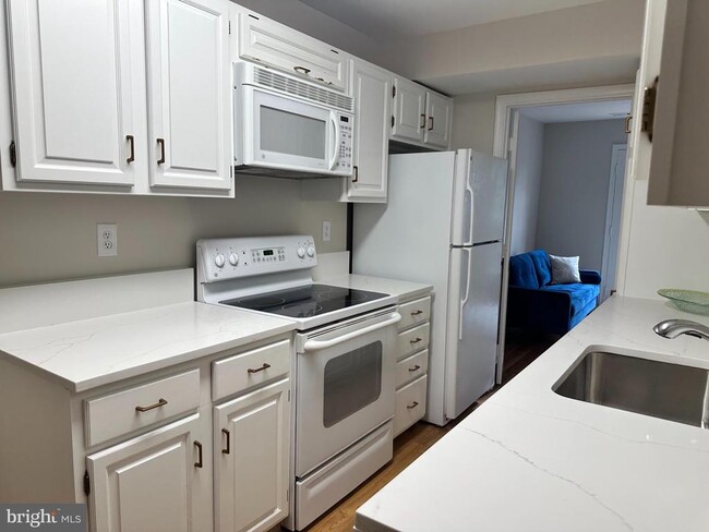 Photo - 4847 Chevy Chase Dr