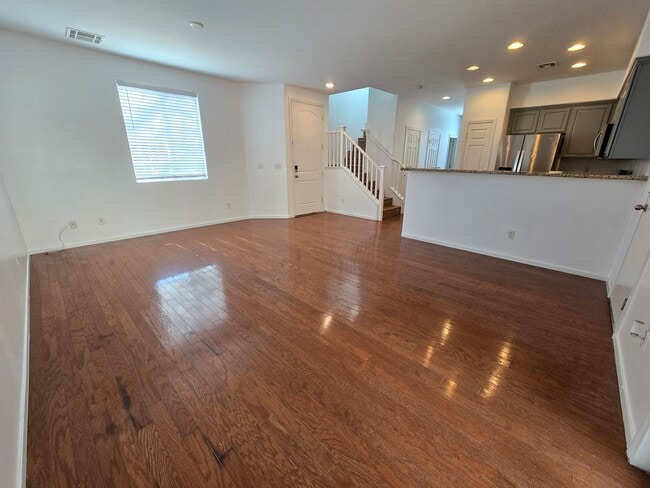 Photo - 3 Bedroom Updated Townhouse