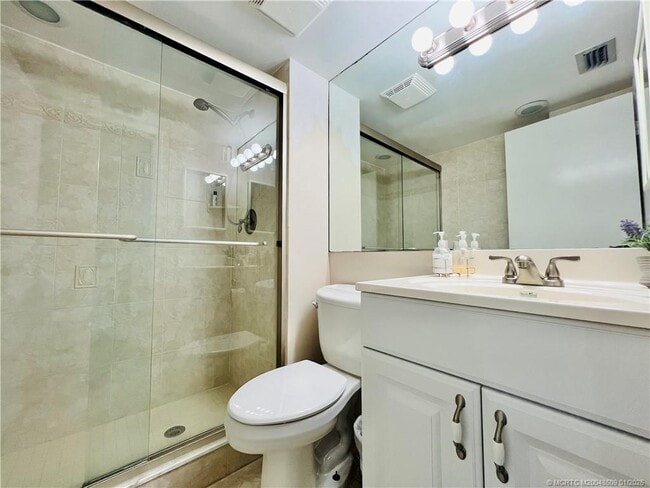 Building Photo - 9940 S Ocean Dr Unit 703