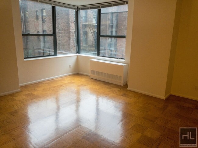 Building Photo - W 87th St Rental