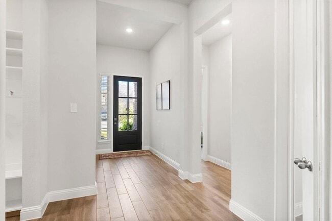 Photo - 15949 Hayes Mkt Lp