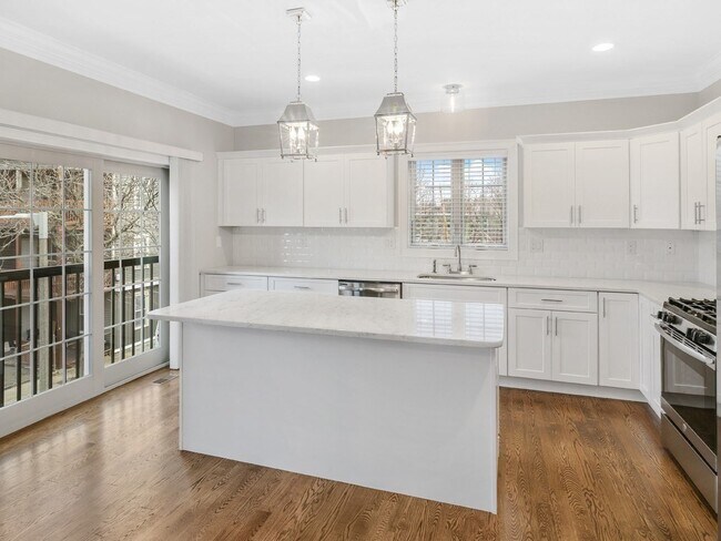 Photo - 35 Lambert St