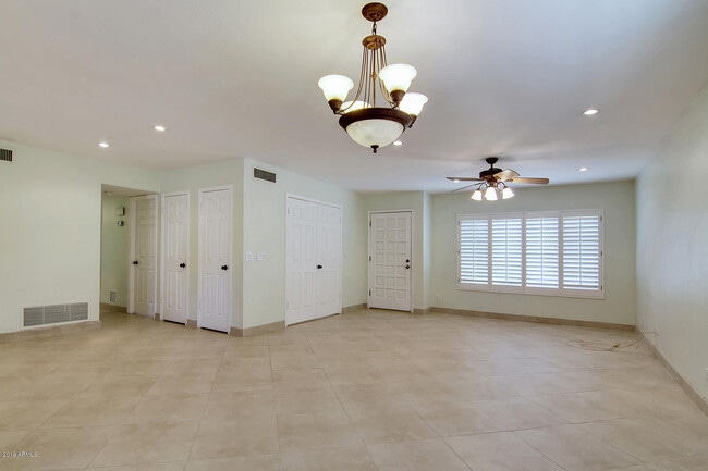 Photo - 8308 N 86th St