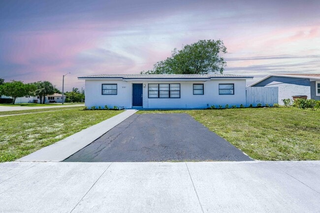 Photo - 510 SW 13th Pl
