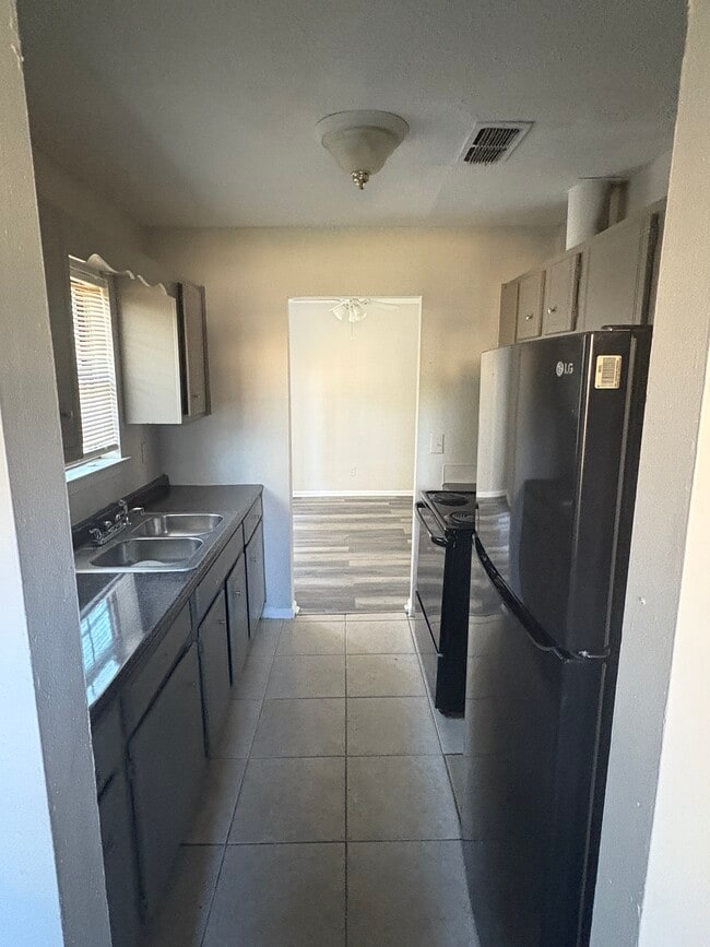 Photo - 3206 Montwood Dr