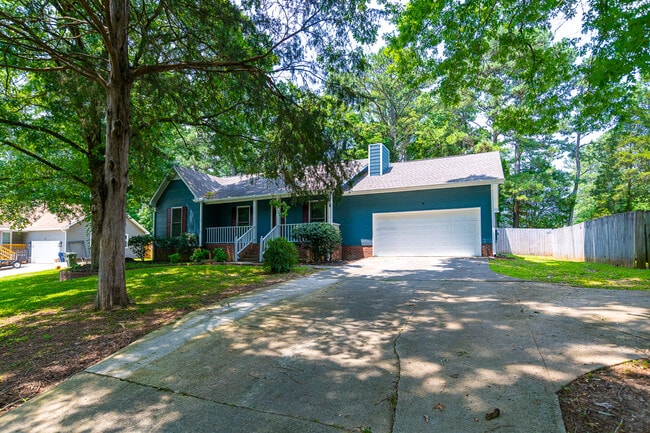 Photo - 157 Greenwood Dr House