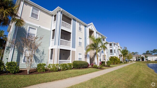 Building Photo - Grand Oaks At The Lake Rental