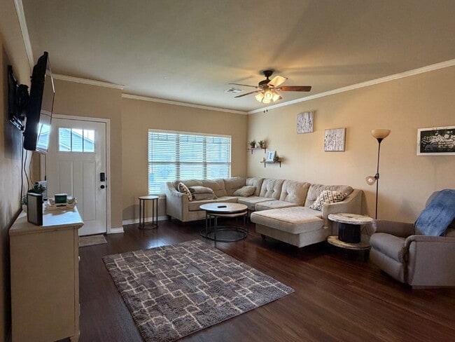 Photo - 3 Bedroom 2 Bath House for Lease!!