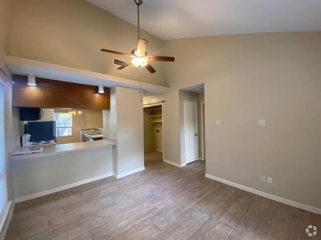 Building Photo - 521 Pine Trail Dr Rental