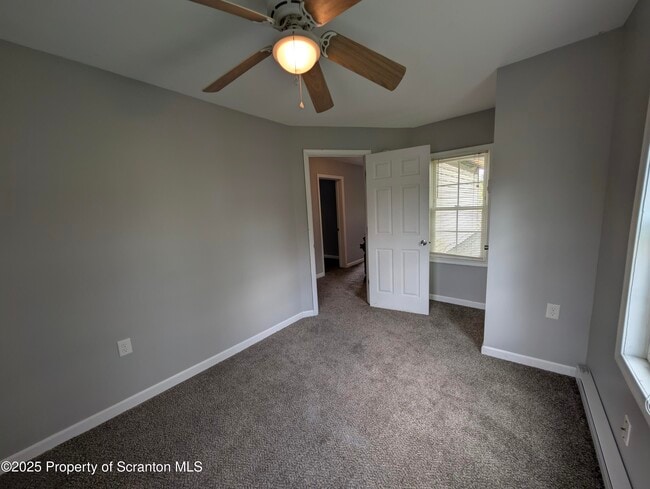 Photo - 3011 Pittston Ave Apartamento
