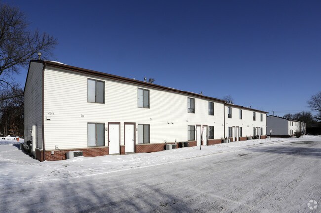 Photo - Highland Manor Apartments