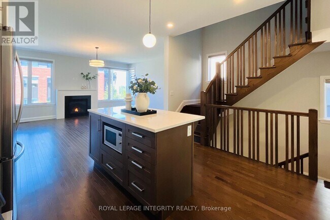 Photo - 147 Boundstone Way