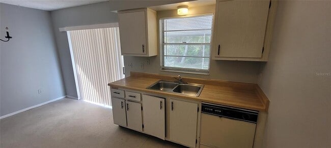 Photo - 100 Lerma Ct