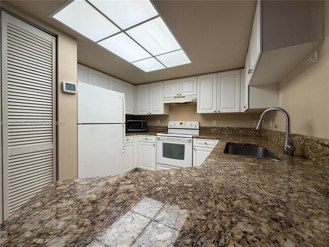 Photo - 1600 Crestwood Ct S