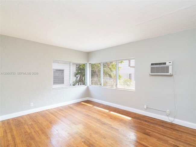 Photo - 7635 Dickens Ave Unit 8