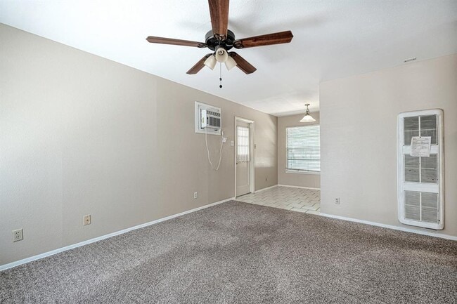 Photo - 4906 Gladeview Dr