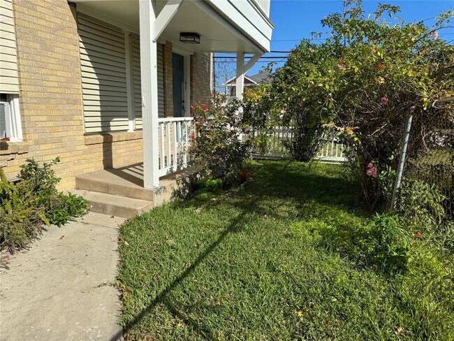 Photo - 2523 45th St Unit 2