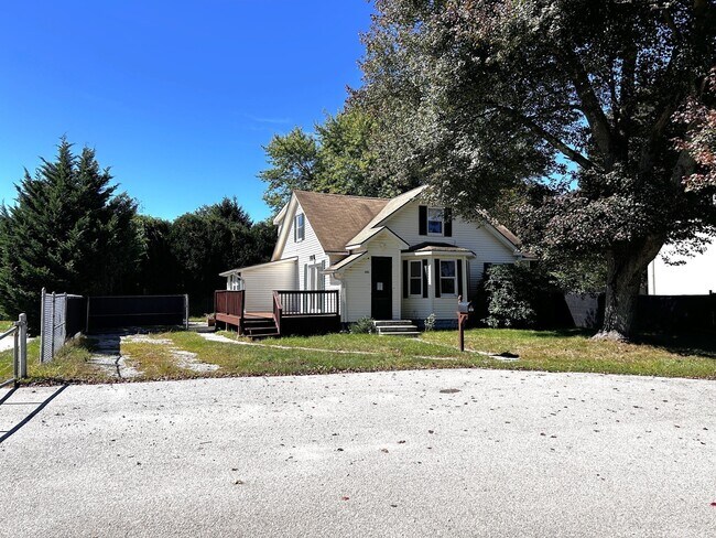 101 Main St