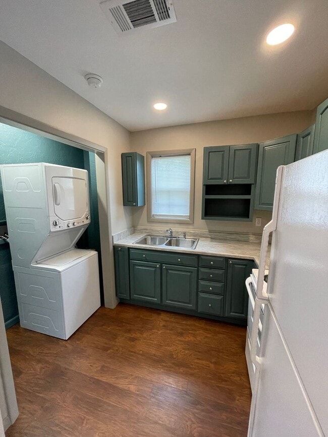 610 1/2 West 5th Street