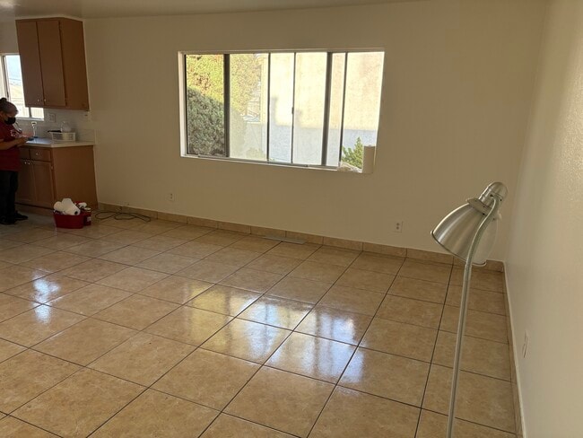 Photo - 711 W Roosevelt Ave Apartments Unit C