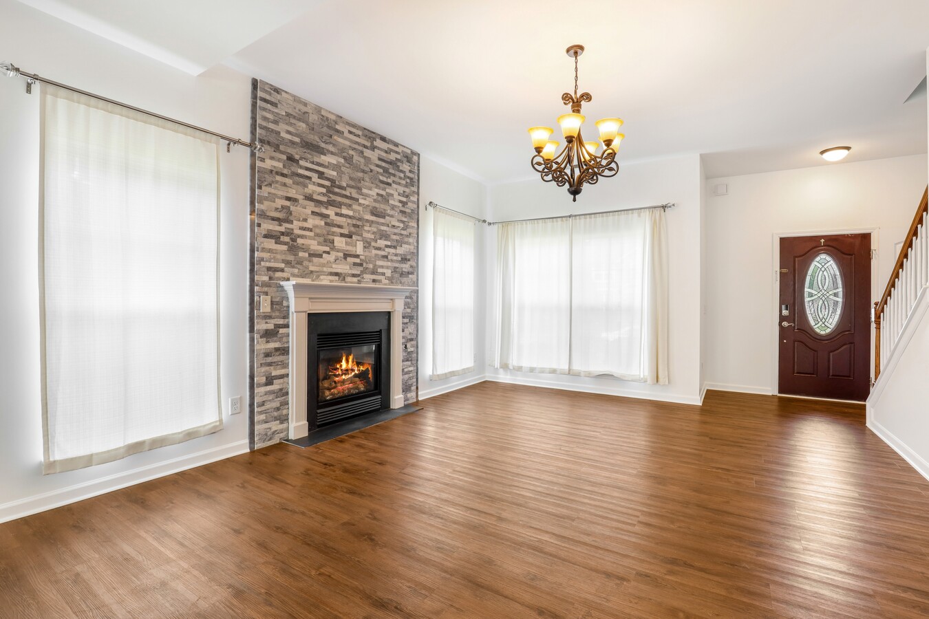 Photo - 4208 Longfellow Dr House