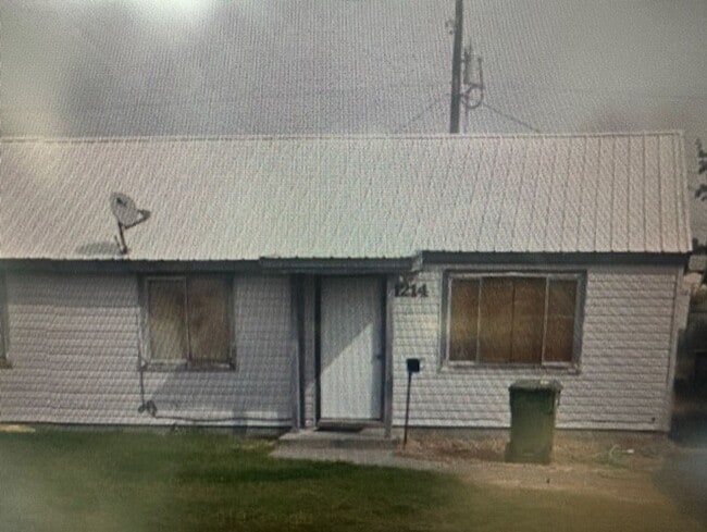 Building Photo - 1214 Adair St Unit 1