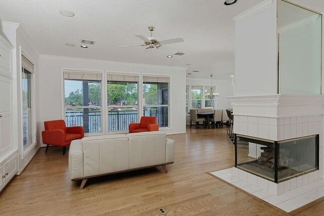 Building Photo - 12374 Lake Vista Dr