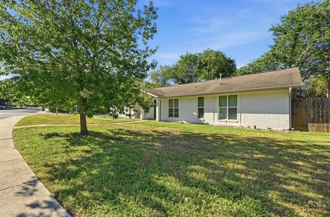 Photo - 2307 Deadwood Dr