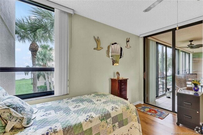 Building Photo - 3392 NE Causeway Blvd Unit 304 Rental