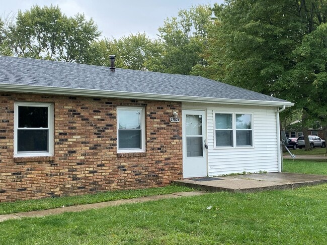Building Photo - 2702 Dale Dr Unit A Rental
