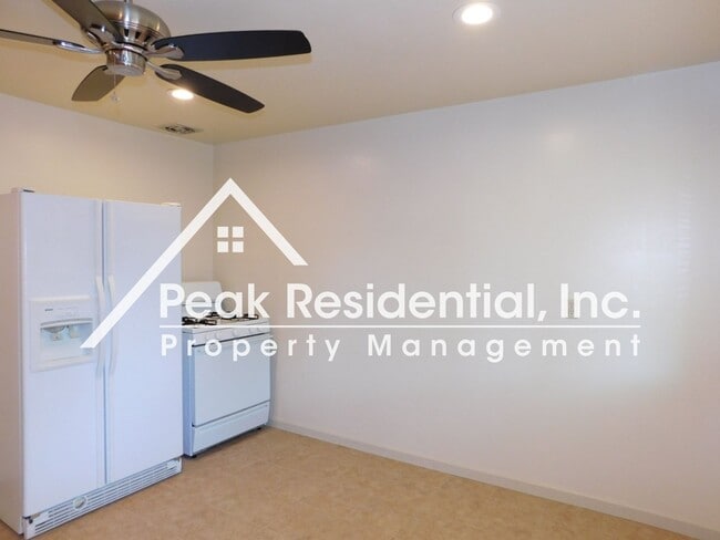 Photo - Nice 2bd/1ba Carmichael Duplex with 1 Car Garage