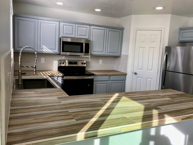 Photo - 2099 E Middleton Dr