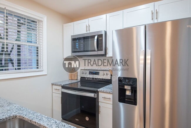 Photo - 323 N Mulberry St Unit 2