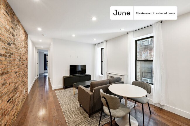 Room in Shared 4 bed/2 bath home in West Harlem