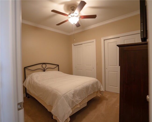 Building Photo - 90 E Market St