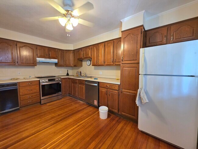 Photo - 33 Blenford Rd Unit 1