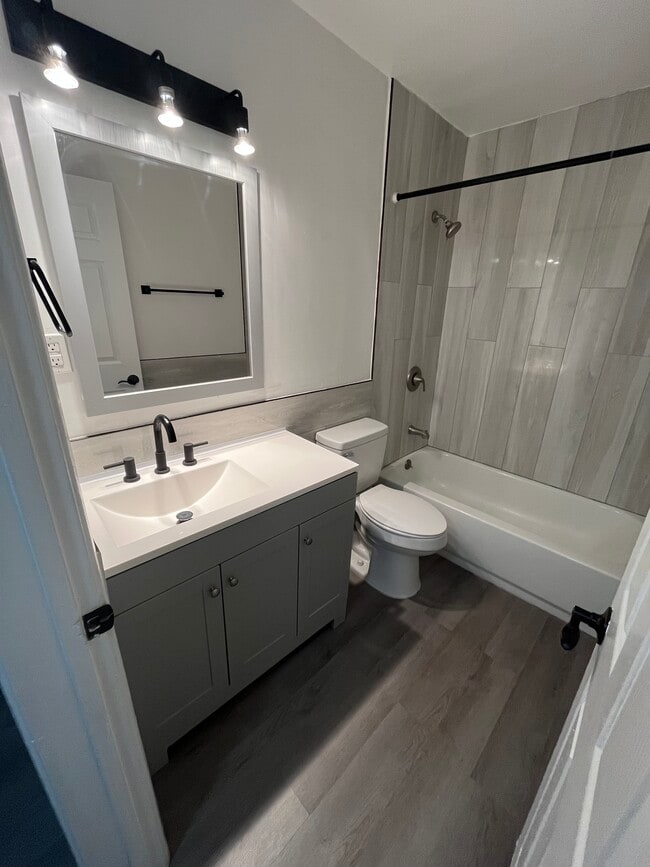 385 Vernon Dr Unit C