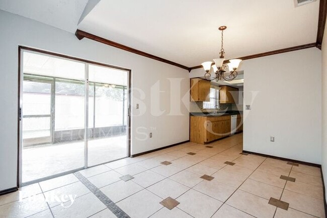 Photo - 1595 Sailpoint Dr