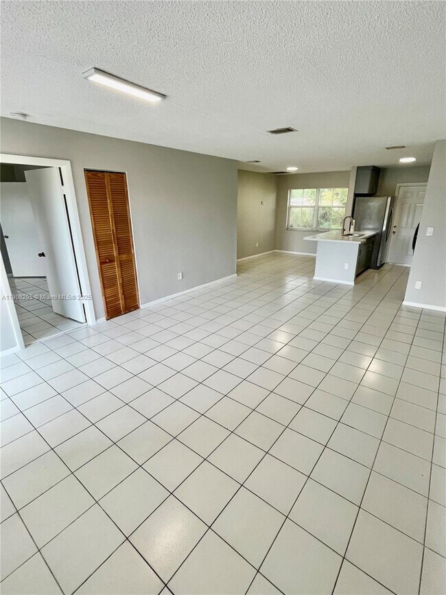 Photo - 5532 SW 22nd St Unit 5532