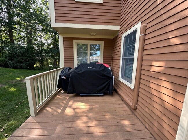 Photo - 3 Rosewood Ln