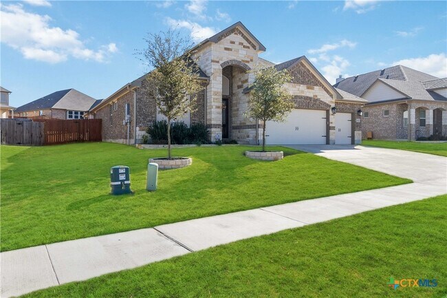 Photo - 8402 Ridge Crest Dr