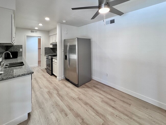 Photo - $2,150 Shaw & Van Ness, 3 Bedroom Condo - ...