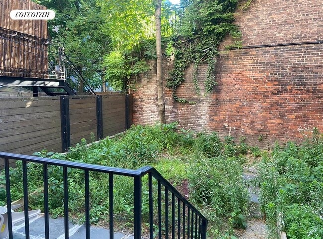Building Photo - 10 Fort Greene Pl Rental