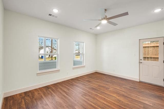 Photo - 504 E Kimball St