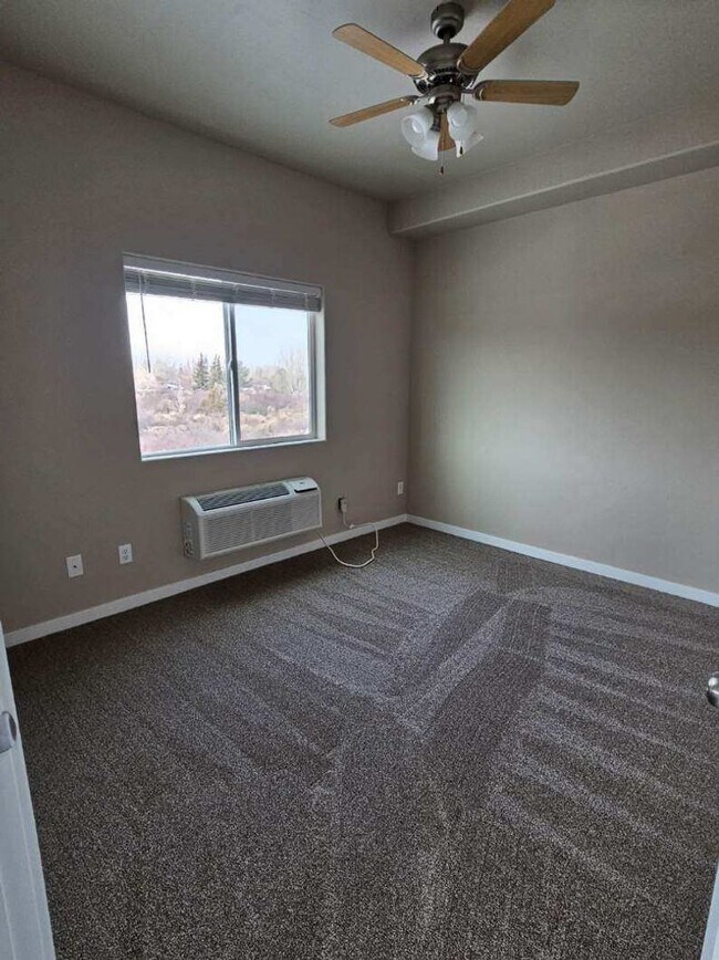 1550 Aryn Ln Unit 1550 Aryn Lane #201