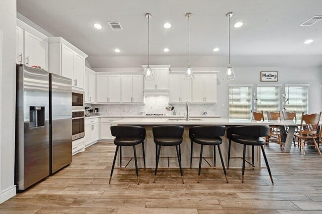 Photo - 132 Cyrus Milton Dr