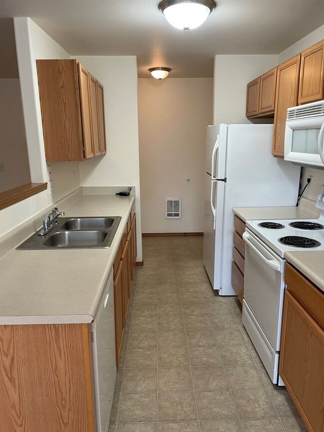 Photo - 1525 Maple St Unit 3
