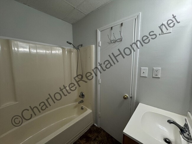 Photo - 113 E Pine St